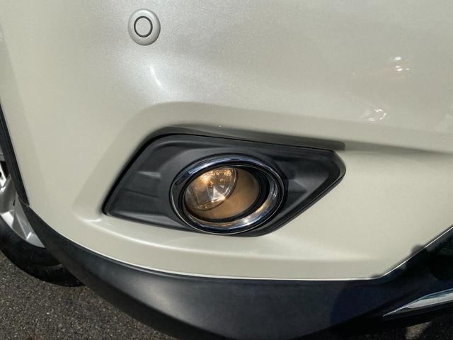 エクストレイル ２０Ｘｔ　エマージェンシーブレーキパッケージ　衝突軽減／ナビ／フルセグ／全方向カメラ／Ｂｌｕｅｔｏｏｔｈ／クルコン／シートヒーター／パワーバックドア／スマートキー／プッシュスタート／ルーフレール／ＨＩＤヘッドライト／フォグライト（11枚目）