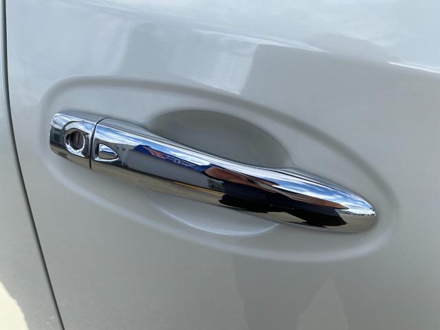 エクストレイル ２０Ｘｔ　エマージェンシーブレーキパッケージ　衝突軽減／ナビ／フルセグ／全方向カメラ／Ｂｌｕｅｔｏｏｔｈ／クルコン／シートヒーター／パワーバックドア／スマートキー／プッシュスタート／ルーフレール／ＨＩＤヘッドライト／フォグライト（13枚目）