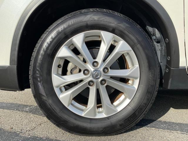 エクストレイル ２０Ｘｔ　エマージェンシーブレーキパッケージ　衝突軽減／ナビ／フルセグ／全方向カメラ／Ｂｌｕｅｔｏｏｔｈ／クルコン／シートヒーター／パワーバックドア／スマートキー／プッシュスタート／ルーフレール／ＨＩＤヘッドライト／フォグライト（18枚目）