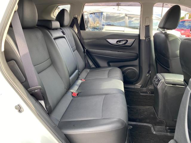 エクストレイル ２０Ｘｔ　エマージェンシーブレーキパッケージ　衝突軽減／ナビ／フルセグ／全方向カメラ／Ｂｌｕｅｔｏｏｔｈ／クルコン／シートヒーター／パワーバックドア／スマートキー／プッシュスタート／ルーフレール／ＨＩＤヘッドライト／フォグライト（27枚目）