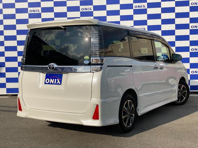 ヴォクシー ＺＳ　煌　衝突軽減／純正ナビ／フルセグ／Ｂカメラ／Ｒモニター／両側パワスラ／Ｂｌｕｅｔｏｏｔｈオーディオ／リアエアコン／クルーズコントロール／ＬＥＤヘッドライト／フォグランプ／スマートキー／プッシュスタート（2枚目）