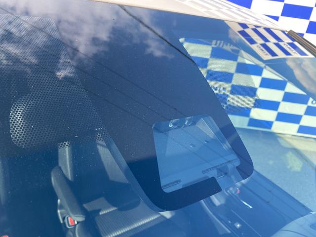 ヴォクシー ＺＳ　煌　衝突軽減／純正ナビ／フルセグ／Ｂカメラ／Ｒモニター／両側パワスラ／Ｂｌｕｅｔｏｏｔｈオーディオ／リアエアコン／クルーズコントロール／ＬＥＤヘッドライト／フォグランプ／スマートキー／プッシュスタート（15枚目）