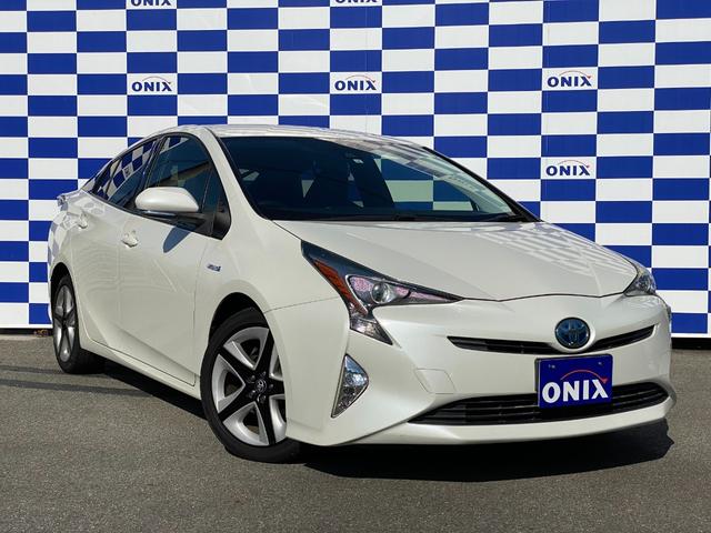 プリウス Ｓツーリングセレクション　衝突軽減／純正ナビ／フルセグ／Ｂカメラ／Ｂｌｕｅｔｏｏｔｈ／レーダークルーズコントロール／シートヒーター／ＬＥＤヘッドライト／フォグランプ／レザーシート／スマートキー／プッシュスタート／（4枚目）