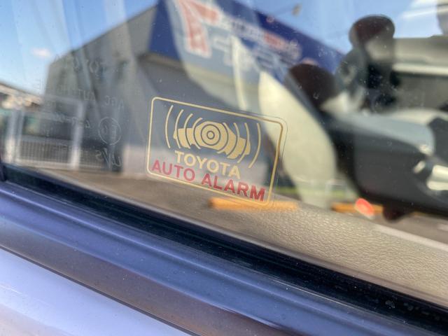 プリウス Ｓツーリングセレクション　衝突軽減／純正ナビ／フルセグ／Ｂカメラ／Ｂｌｕｅｔｏｏｔｈ／レーダークルーズコントロール／シートヒーター／ＬＥＤヘッドライト／フォグランプ／レザーシート／スマートキー／プッシュスタート／（14枚目）