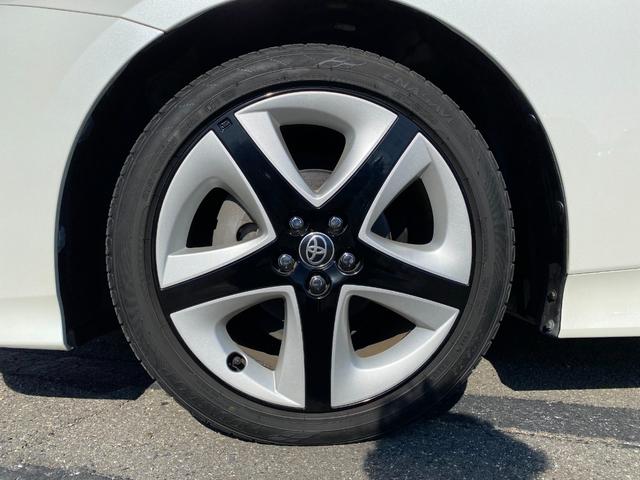 プリウス Ｓツーリングセレクション　衝突軽減／純正ナビ／フルセグ／Ｂカメラ／Ｂｌｕｅｔｏｏｔｈ／レーダークルーズコントロール／シートヒーター／ＬＥＤヘッドライト／フォグランプ／レザーシート／スマートキー／プッシュスタート／（21枚目）