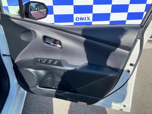 プリウス Ｓツーリングセレクション　衝突軽減／純正ナビ／フルセグ／Ｂカメラ／Ｂｌｕｅｔｏｏｔｈ／レーダークルーズコントロール／シートヒーター／ＬＥＤヘッドライト／フォグランプ／レザーシート／スマートキー／プッシュスタート／（26枚目）