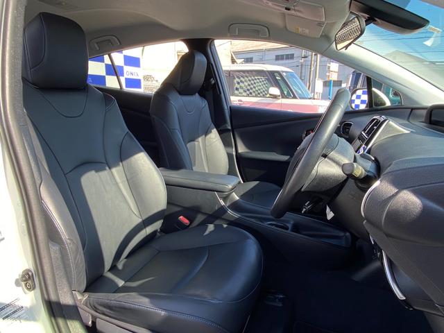 プリウス Ｓツーリングセレクション　衝突軽減／純正ナビ／フルセグ／Ｂカメラ／Ｂｌｕｅｔｏｏｔｈ／レーダークルーズコントロール／シートヒーター／ＬＥＤヘッドライト／フォグランプ／レザーシート／スマートキー／プッシュスタート／（28枚目）