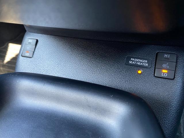 プリウス Ｓツーリングセレクション　衝突軽減／純正ナビ／フルセグ／Ｂカメラ／Ｂｌｕｅｔｏｏｔｈ／レーダークルーズコントロール／シートヒーター／ＬＥＤヘッドライト／フォグランプ／レザーシート／スマートキー／プッシュスタート／（45枚目）