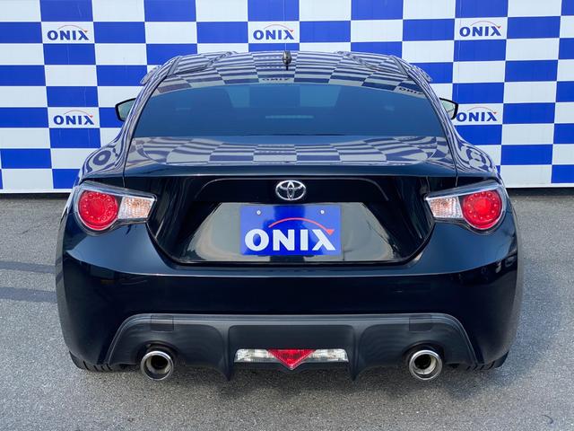 ８６ ＧＴ　６速ＭＴ車／スマートキー／プッシュスタート／ディスプレイオーディオ／ＨＩＤヘッドライト／フォグライト／純正アルミホイール／バッテリー新品／消耗品新品（7枚目）