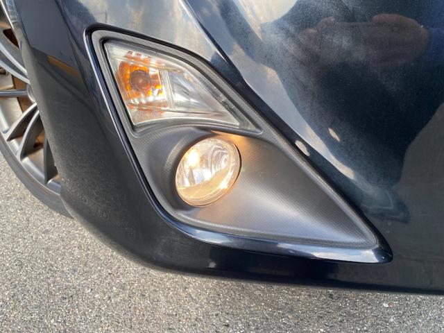 ８６ ＧＴ　６速ＭＴ車／スマートキー／プッシュスタート／ディスプレイオーディオ／ＨＩＤヘッドライト／フォグライト／純正アルミホイール／バッテリー新品／消耗品新品（11枚目）