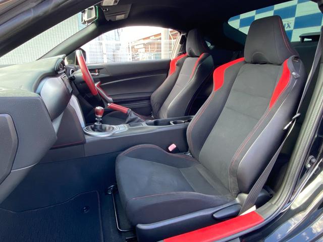 ８６ ＧＴ　６速ＭＴ車／スマートキー／プッシュスタート／ディスプレイオーディオ／ＨＩＤヘッドライト／フォグライト／純正アルミホイール／バッテリー新品／消耗品新品（24枚目）