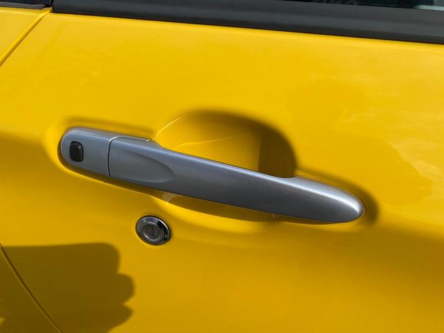 コペン ローブ 純正ナビ/フルセグTV/Bluetoothオーディオ/スマートキー/プッシュスタート/HIDヘッドライト/シートヒーター/純正アルミホイール/ETC(11枚目)