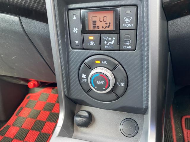 コペン ローブ 純正ナビ/フルセグTV/Bluetoothオーディオ/スマートキー/プッシュスタート/HIDヘッドライト/シートヒーター/純正アルミホイール/ETC(34枚目)