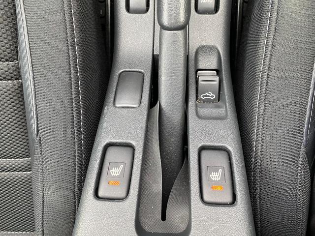 コペン ローブ 純正ナビ/フルセグTV/Bluetoothオーディオ/スマートキー/プッシュスタート/HIDヘッドライト/シートヒーター/純正アルミホイール/ETC(37枚目)