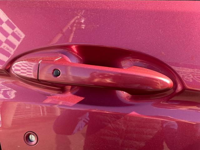 フィット 13G・F 衝突軽減/純正ナビ/Bカメラ/Bluetooth/レーダークルーズコントロール/スマートキー/プッシュスタート/レーンキープアシスト/ETC(11枚目)