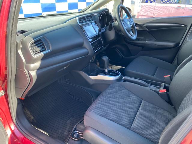 フィット 13G・F 衝突軽減/純正ナビ/Bカメラ/Bluetooth/レーダークルーズコントロール/スマートキー/プッシュスタート/レーンキープアシスト/ETC(19枚目)