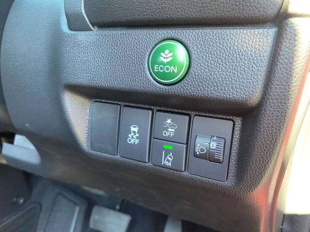 フィット 13G・F 衝突軽減/純正ナビ/Bカメラ/Bluetooth/レーダークルーズコントロール/スマートキー/プッシュスタート/レーンキープアシスト/ETC(34枚目)