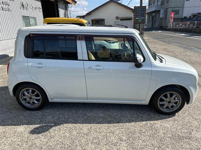 アルトラパン X ローダウン 車高調 リアアジャストラテラルロッド ミニライトホイール 社外エアークリーナー 10thアニバーサリーグリル フルセグナビ ウッドステアリング スマートキー 電動格納式ウインカーミラー(17枚目)