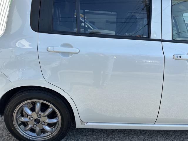 アルトラパン X ローダウン 車高調 リアアジャストラテラルロッド ミニライトホイール 社外エアークリーナー 10thアニバーサリーグリル フルセグナビ ウッドステアリング スマートキー 電動格納式ウインカーミラー(29枚目)