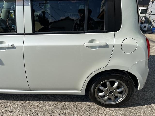 アルトラパン X ローダウン 車高調 リアアジャストラテラルロッド ミニライトホイール 社外エアークリーナー 10thアニバーサリーグリル フルセグナビ ウッドステアリング スマートキー 電動格納式ウインカーミラー(32枚目)