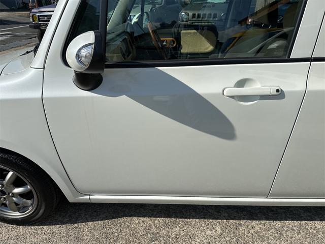 アルトラパン X ローダウン 車高調 リアアジャストラテラルロッド ミニライトホイール 社外エアークリーナー 10thアニバーサリーグリル フルセグナビ ウッドステアリング スマートキー 電動格納式ウインカーミラー(33枚目)