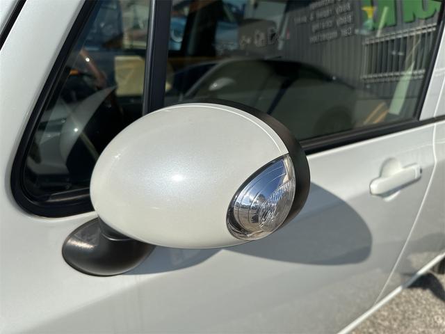 アルトラパン X ローダウン 車高調 リアアジャストラテラルロッド ミニライトホイール 社外エアークリーナー 10thアニバーサリーグリル フルセグナビ ウッドステアリング スマートキー 電動格納式ウインカーミラー(34枚目)