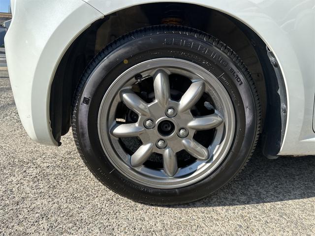 アルトラパン X ローダウン 車高調 リアアジャストラテラルロッド ミニライトホイール 社外エアークリーナー 10thアニバーサリーグリル フルセグナビ ウッドステアリング スマートキー 電動格納式ウインカーミラー(37枚目)