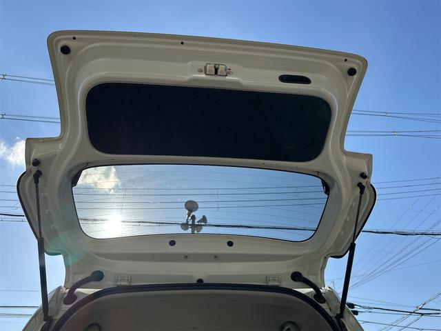 アルトラパン X ローダウン 車高調 リアアジャストラテラルロッド ミニライトホイール 社外エアークリーナー 10thアニバーサリーグリル フルセグナビ ウッドステアリング スマートキー 電動格納式ウインカーミラー(44枚目)