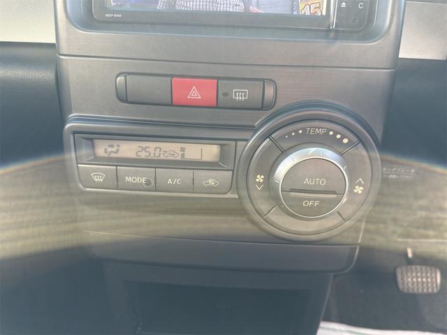 ムーヴコンテ カスタム　Ｇ　４ＷＤ　純正フルセグメモリーナビ　ＥＴＣ　アルミホイール　純正ＨＩＤ　スマートキー　本革ステアリング　オートエアコン　アイドリングストップ　電動格納式ミラー　ドアバイザー　禁煙車　ＩＳＯＦＩＸ（12枚目）