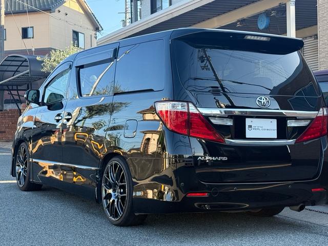 アルファード ２４０Ｓ　両側パワースライドドア　メーカーＯＰツインサンルーフ　アルパインナビ　アルパインフリップダウンモニター　ＨＯＭＵＲＡ２０インチホイール　地デジ　フルセグＴＶ　Ｂｌｕｅｔｏｏｔｈ　Ｂカメラ　ＥＴＣ（7枚目）