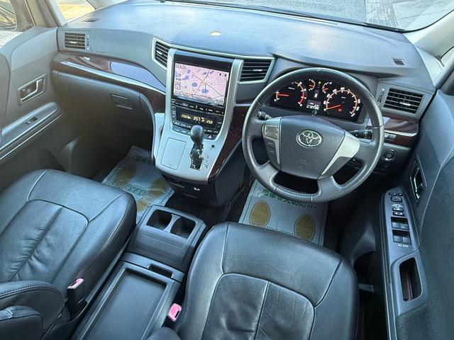 アルファード ２４０Ｓ　両側パワースライドドア　メーカーＯＰツインサンルーフ　アルパインナビ　アルパインフリップダウンモニター　ＨＯＭＵＲＡ２０インチホイール　地デジ　フルセグＴＶ　Ｂｌｕｅｔｏｏｔｈ　Ｂカメラ　ＥＴＣ（75枚目）
