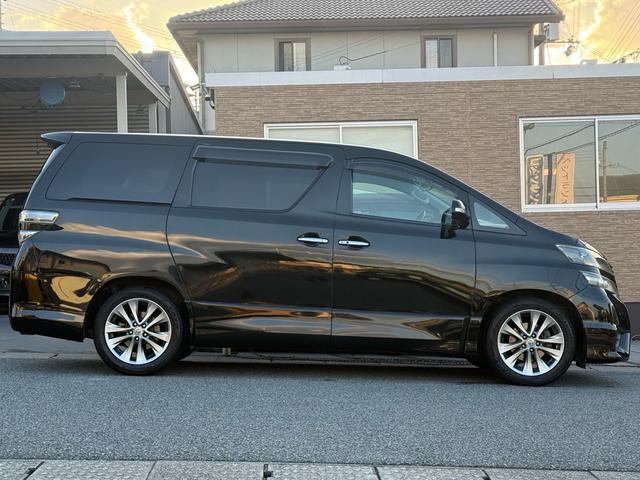 ヴェルファイア ２．４Ｚ　プラチナセレクションＩＩ　両側パワースライドドア　電動リアゲート　ツインサンルーフ　アルパイン１０インチナビ　アルパイン１１．５インチフリップダウンモニター　バックカメラ　オットマンシート　純正１８インチＡＷ　ＨＩＤライト（10枚目）