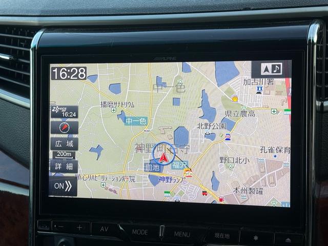 ヴェルファイア ２．４Ｚ　プラチナセレクションＩＩ　両側パワースライドドア　電動リアゲート　ツインサンルーフ　アルパイン１０インチナビ　アルパイン１１．５インチフリップダウンモニター　バックカメラ　オットマンシート　純正１８インチＡＷ　ＨＩＤライト（22枚目）