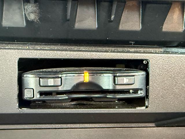 ソリオ ハイブリッドＳＺ　両側電動パワースライドドア　デュアルカメラブレーキサポート　アクティブクルーズコントロール　レーンアシスト　衝突軽減ブレーキ　カロッツェリア８インチナビ　シートヒーター　純正１５インチアルミホイール（22枚目）