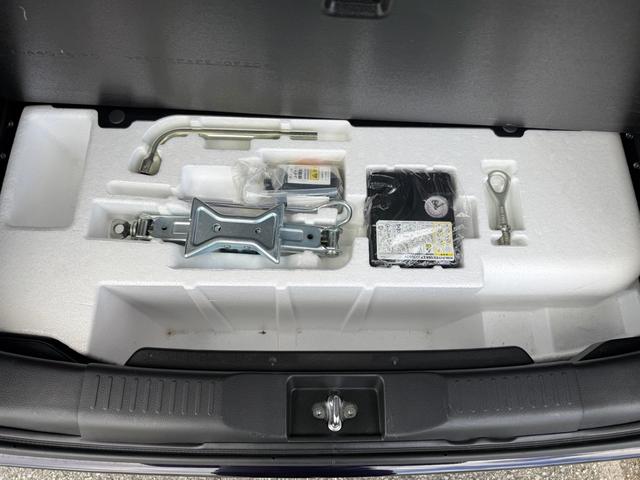 ソリオ ハイブリッドＳＺ　両側電動パワースライドドア　デュアルカメラブレーキサポート　アクティブクルーズコントロール　レーンアシスト　衝突軽減ブレーキ　カロッツェリア８インチナビ　シートヒーター　純正１５インチアルミホイール（54枚目）