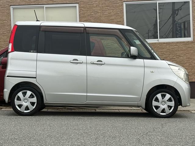 ルークス Ｇ　パワースライドドア　フルフラットシート　スマートキー　プッシュスタート　オートエアコン　純正７インチナビ　ＴＶ　ＣＤ　ＤＶＤ　ミュージックサーバー　バックカメラ　ＥＴＣ　ＨＩＤヘッドライト（10枚目）