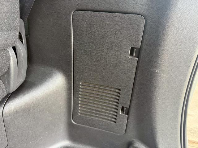 セレナ ハイウェイスター　Ｓ－ハイブリッド　エアロモード　両側パワースライドドア　クルーズコントロール　アイドリングストップ　純正８インチナビ　フルセグＴＶ　Ｂｌｕｅｔｏｏｔｈ対応　バックカメラ　アルパインフリップダウンモニター　純正１６インチアルミホイール（60枚目）