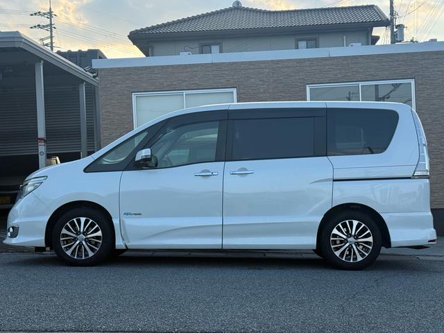 セレナ ハイウェイスターＳ－ＨＶアドバンスドセーフティパック　両側パワースライドドア　衝突軽減ブレーキ　アラウンドビューモニター　クリアランスソナー　アルパイン８インチナビ　コムテックレーダー探知機　コムテックドライブレコーダー　純正１６インチアルミホイール（6枚目）