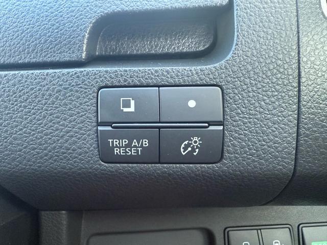 セレナ ハイウェイスターＳ－ＨＶアドバンスドセーフティパック　両側パワースライドドア　衝突軽減ブレーキ　アラウンドビューモニター　クリアランスソナー　アルパイン８インチナビ　コムテックレーダー探知機　コムテックドライブレコーダー　純正１６インチアルミホイール（18枚目）