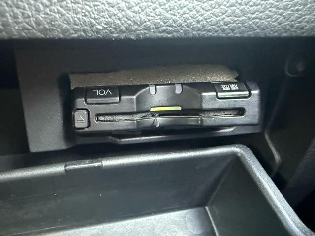 セレナ ハイウェイスターＳ－ＨＶアドバンスドセーフティパック　両側パワースライドドア　衝突軽減ブレーキ　アラウンドビューモニター　クリアランスソナー　アルパイン８インチナビ　コムテックレーダー探知機　コムテックドライブレコーダー　純正１６インチアルミホイール（20枚目）