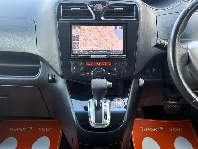 セレナ ハイウェイスターＳ－ＨＶアドバンスドセーフティパック　両側パワースライドドア　衝突軽減ブレーキ　アラウンドビューモニター　クリアランスソナー　アルパイン８インチナビ　コムテックレーダー探知機　コムテックドライブレコーダー　純正１６インチアルミホイール（21枚目）