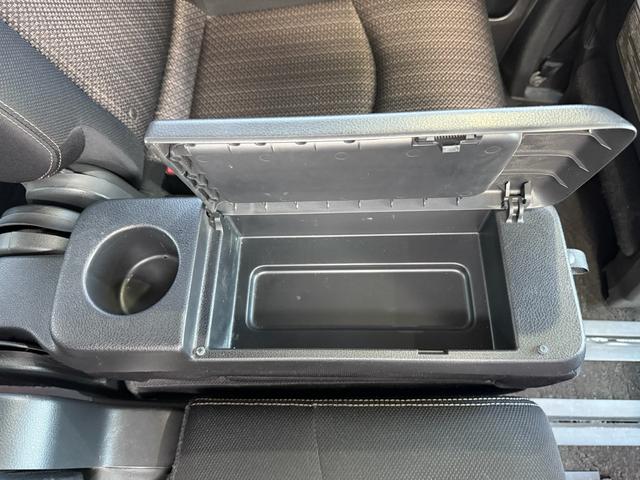 セレナ ハイウェイスターＳ－ＨＶアドバンスドセーフティパック　両側パワースライドドア　衝突軽減ブレーキ　アラウンドビューモニター　クリアランスソナー　アルパイン８インチナビ　コムテックレーダー探知機　コムテックドライブレコーダー　純正１６インチアルミホイール（46枚目）