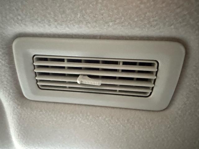 セレナ ハイウェイスターＳ－ＨＶアドバンスドセーフティパック　両側パワースライドドア　衝突軽減ブレーキ　アラウンドビューモニター　クリアランスソナー　アルパイン８インチナビ　コムテックレーダー探知機　コムテックドライブレコーダー　純正１６インチアルミホイール（48枚目）