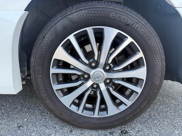 セレナ ハイウェイスターＳ－ＨＶアドバンスドセーフティパック　両側パワースライドドア　衝突軽減ブレーキ　アラウンドビューモニター　クリアランスソナー　アルパイン８インチナビ　コムテックレーダー探知機　コムテックドライブレコーダー　純正１６インチアルミホイール（64枚目）