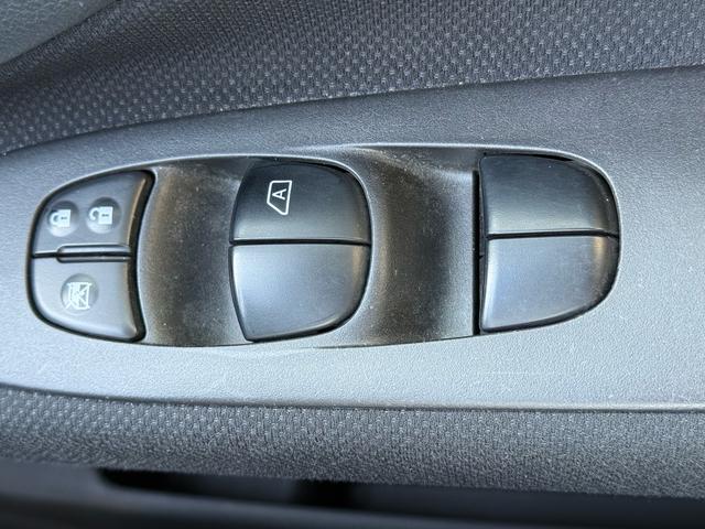 セレナ ハイウェイスター Vセレクション+セーフティ SHV 両側パワースライドドア クルーズコントロール レーンアシスト アイドリングストップ 純正7インチナビ Bluetooth対応 バックカメラ 純正16インチアルミホイール(18枚目)