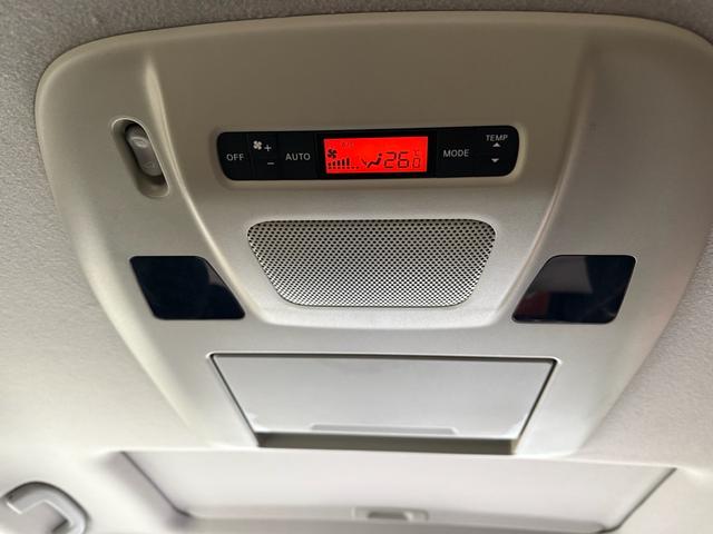 エルグランド ２５０ハイウェイスター　両側パワースライドドア　サンルーフ　アラウンドビューモニター　純正ナビ　純正フリップダウンモニター　オットマンシート　ニスモツインマフラー　トップラン１７インチＡＷ　ブリヂストンスタッドレスタイヤ（44枚目）