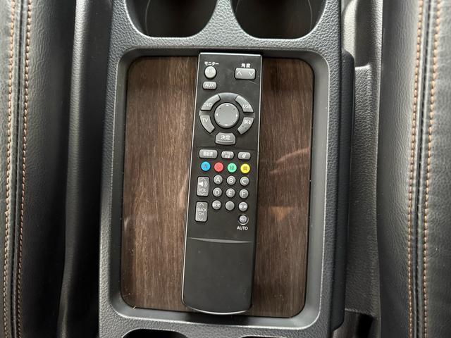 エルグランド ２５０ハイウェイスター　両側パワースライドドア　サンルーフ　アラウンドビューモニター　純正ナビ　純正フリップダウンモニター　オットマンシート　ニスモツインマフラー　トップラン１７インチＡＷ　ブリヂストンスタッドレスタイヤ（46枚目）