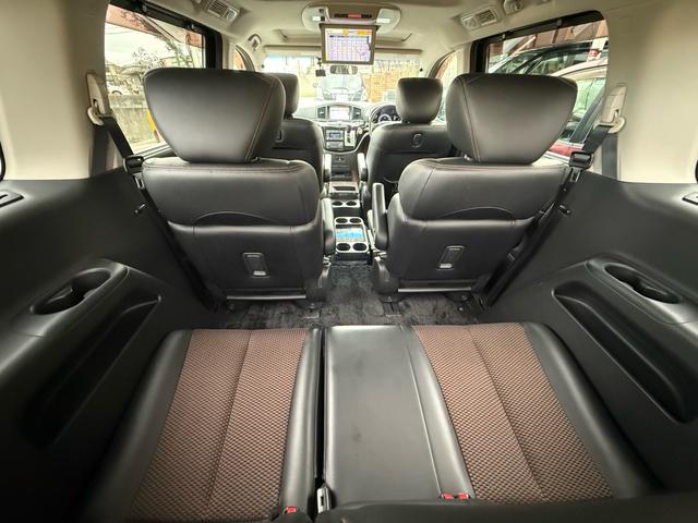 エルグランド ２５０ハイウェイスター　両側パワースライドドア　サンルーフ　アラウンドビューモニター　純正ナビ　純正フリップダウンモニター　オットマンシート　ニスモツインマフラー　トップラン１７インチＡＷ　ブリヂストンスタッドレスタイヤ（59枚目）