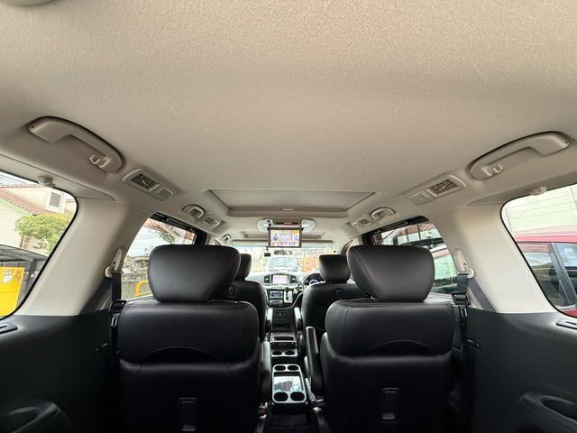 エルグランド ２５０ハイウェイスター　両側パワースライドドア　サンルーフ　アラウンドビューモニター　純正ナビ　純正フリップダウンモニター　オットマンシート　ニスモツインマフラー　トップラン１７インチＡＷ　ブリヂストンスタッドレスタイヤ（60枚目）