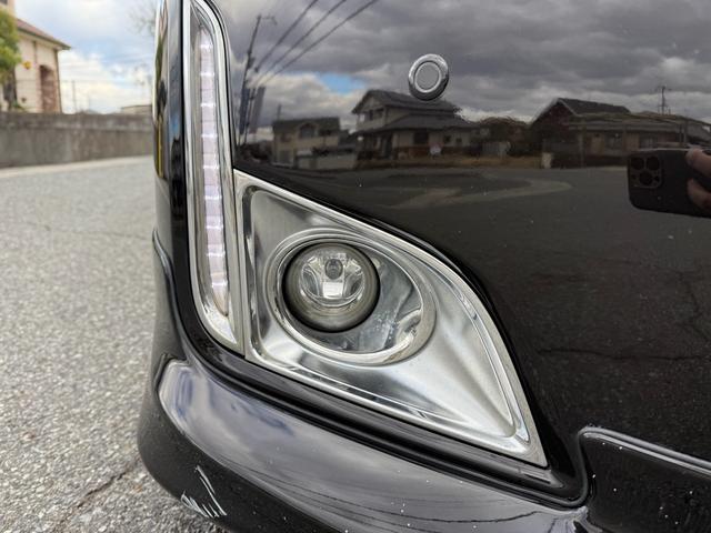 エルグランド ２５０ハイウェイスター　両側パワースライドドア　サンルーフ　アラウンドビューモニター　純正ナビ　純正フリップダウンモニター　オットマンシート　ニスモツインマフラー　トップラン１７インチＡＷ　ブリヂストンスタッドレスタイヤ（67枚目）